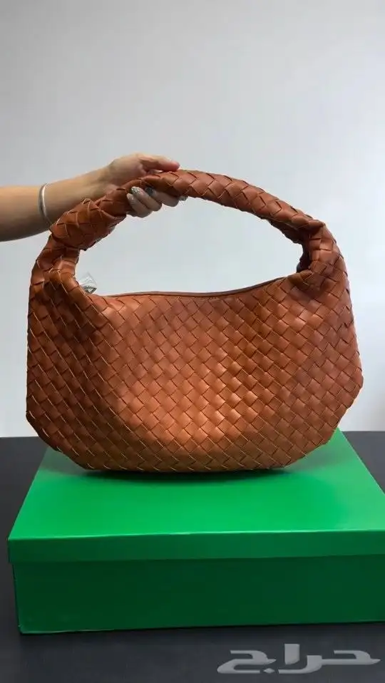 شنط نسائية ماركات 2