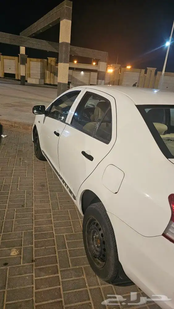 بيع يارس 2012 2