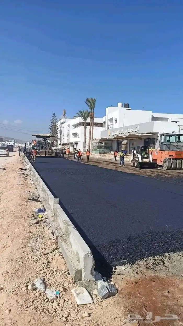 مقاول اسفلت مع مواد بدون مواد 2