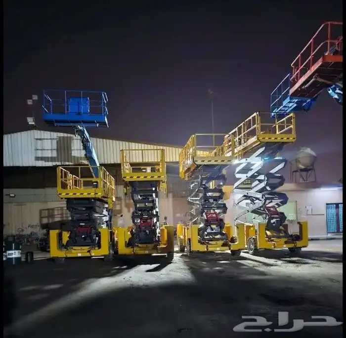 إيجار كرينات ومان لفت وسيزر لفت وبومتراك وبوبكات JCB 11