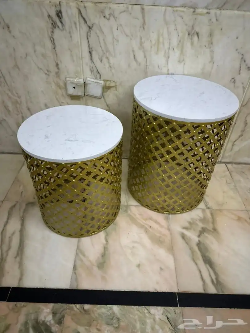 طاولات خدمه ذهبيه فخمه 1