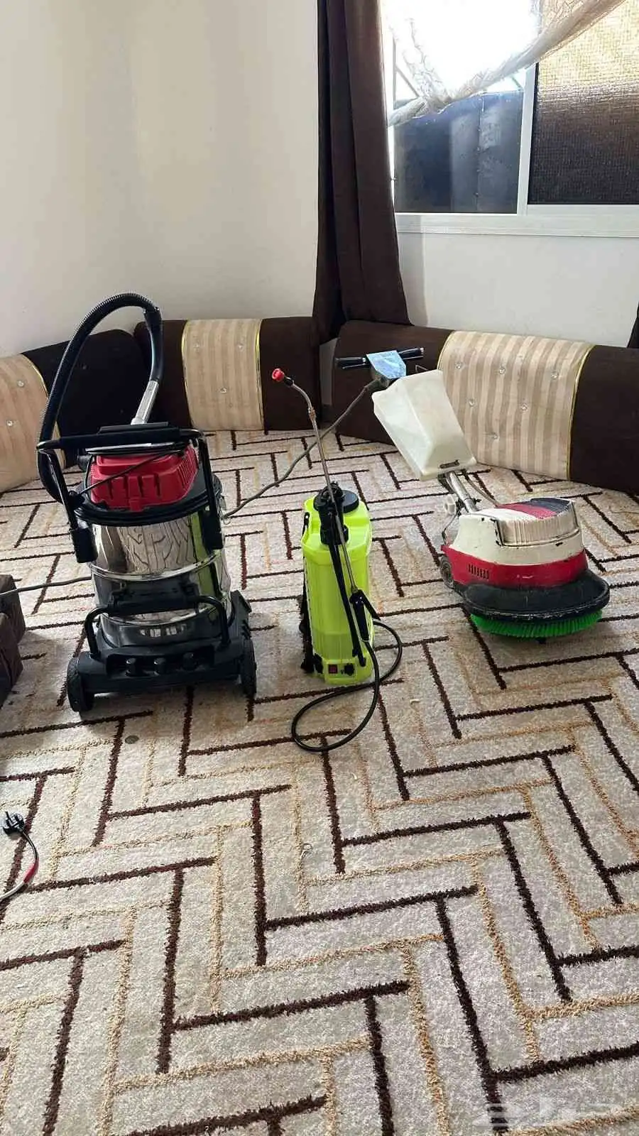 شركة تنظيف بتبوك تنظيف كنب وسجاد عزل خزانات 4
