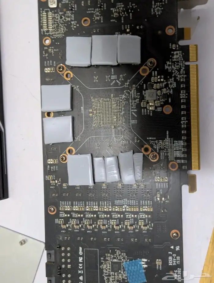 خدمة صيانة وتنظيف وتجديد الكمبيوتر مع معجون حراري 7