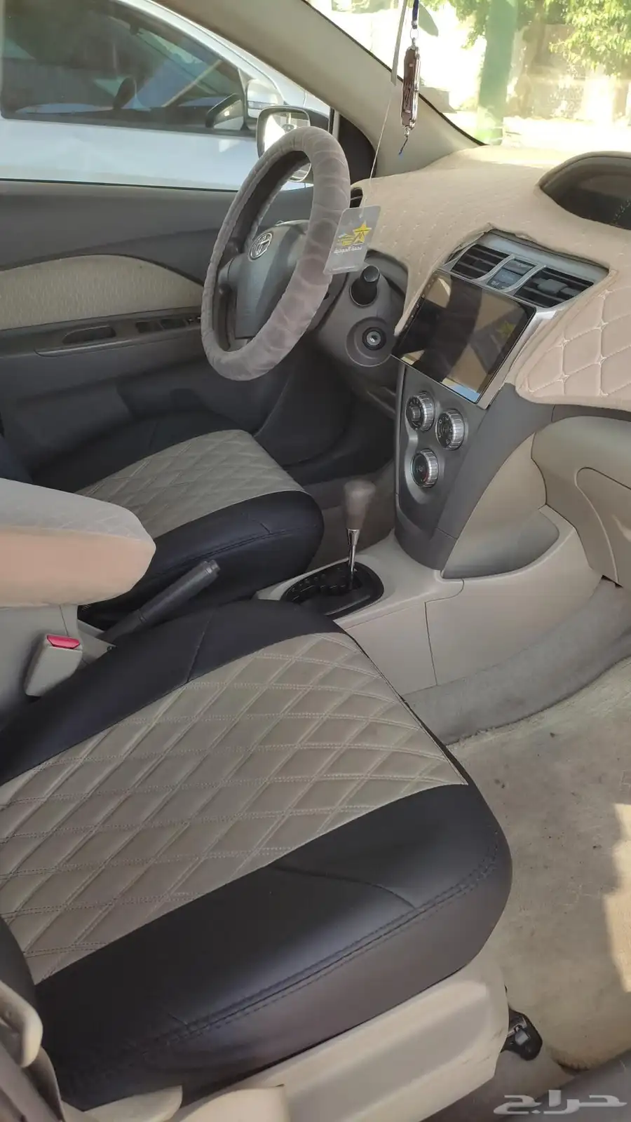 Toyota Yaris 2010 1