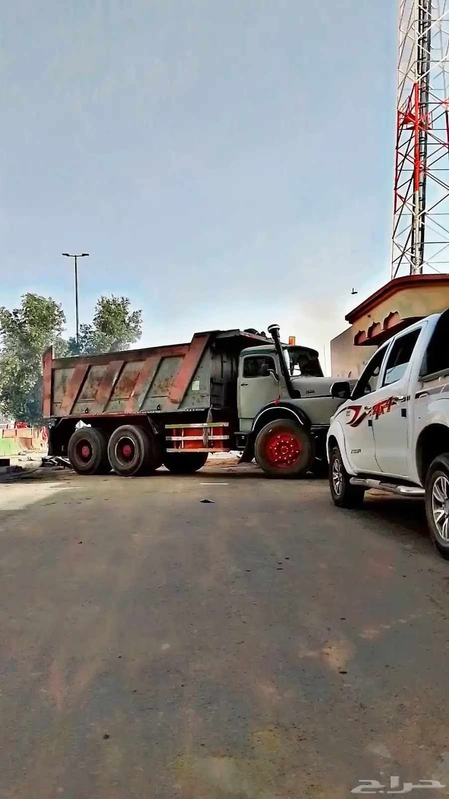 قلاب لتوريد البطحاء والدفان الاحمر والسافي وترلحيل المخالفات 0