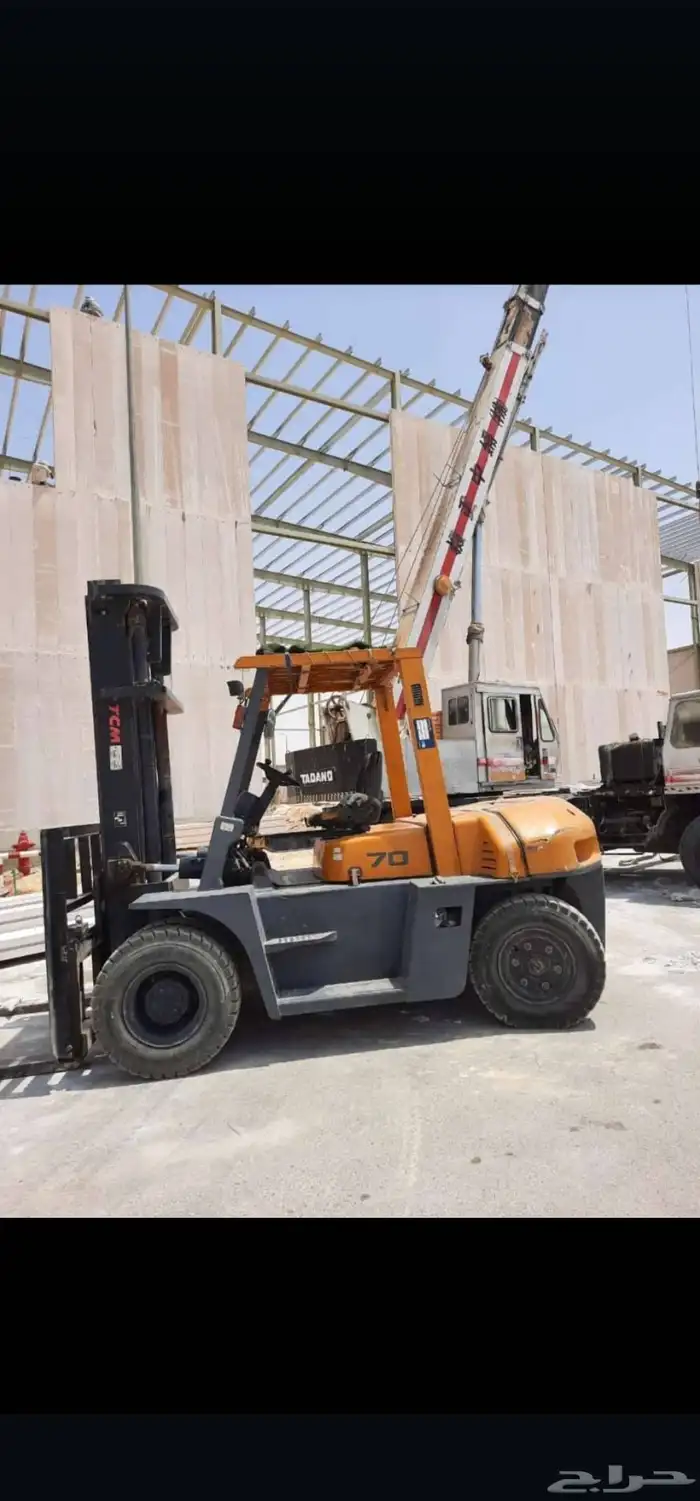 رافعات شوكية للتأجير Forklifts for rent 1