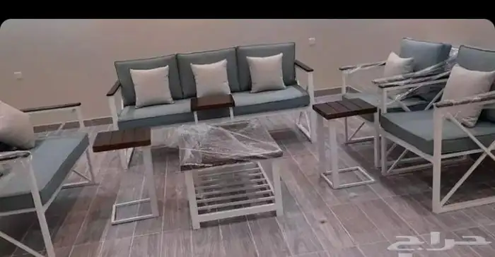 كراسي كرسي خشب حديد كله في توصيل جاهز في 8