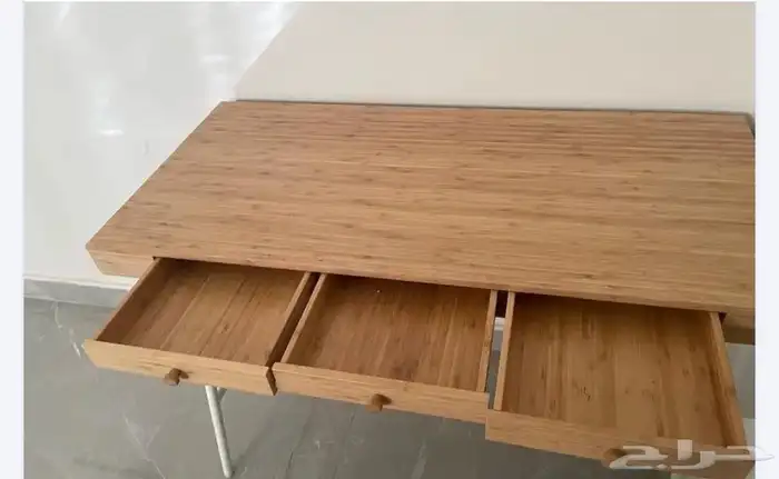 مكتب خشب جديد من ايكيا 3