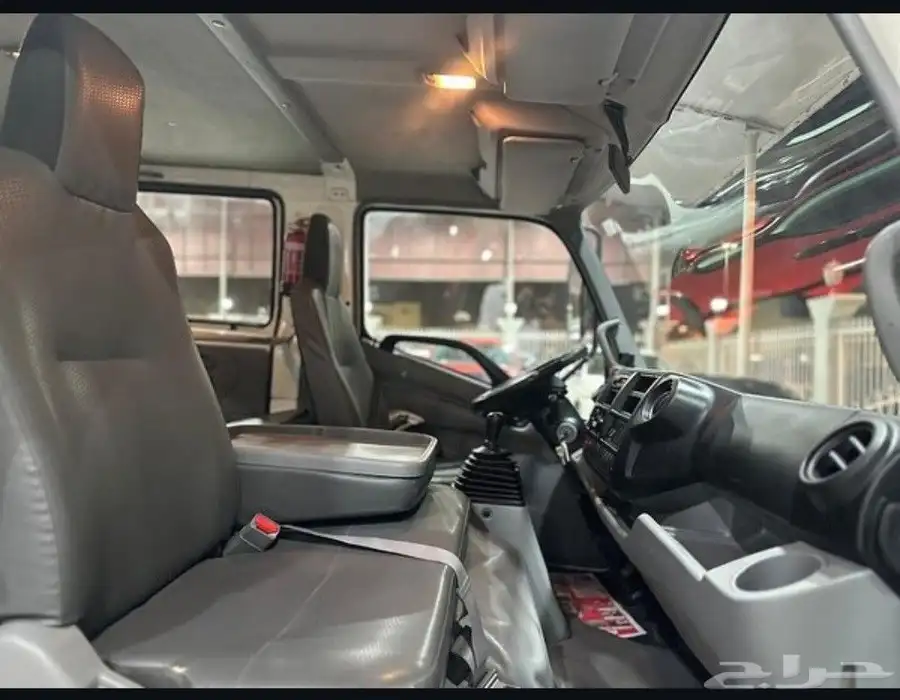 Hino xzu710 L 8