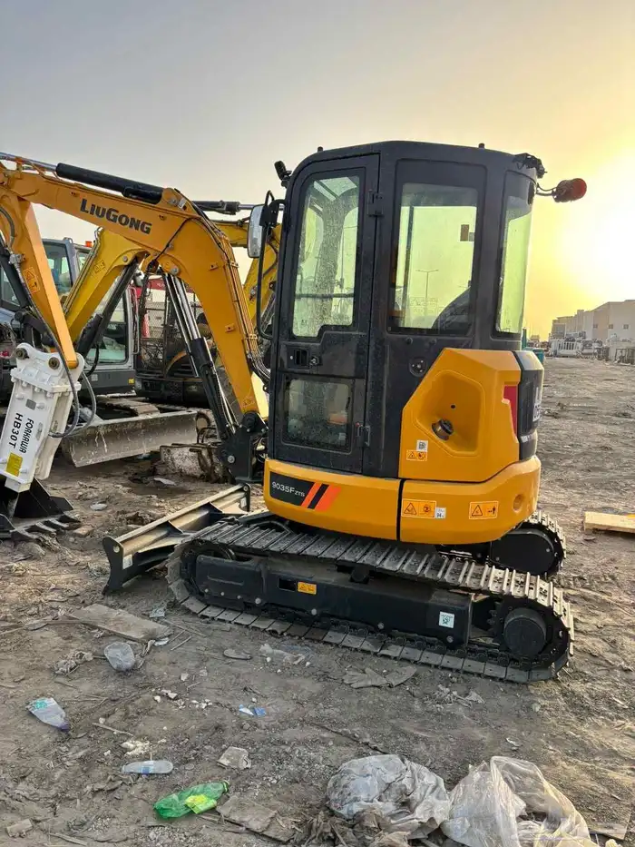 بوكلين حفارة صغير موديلات 2025 للإيجار Excavator for rent  2 2