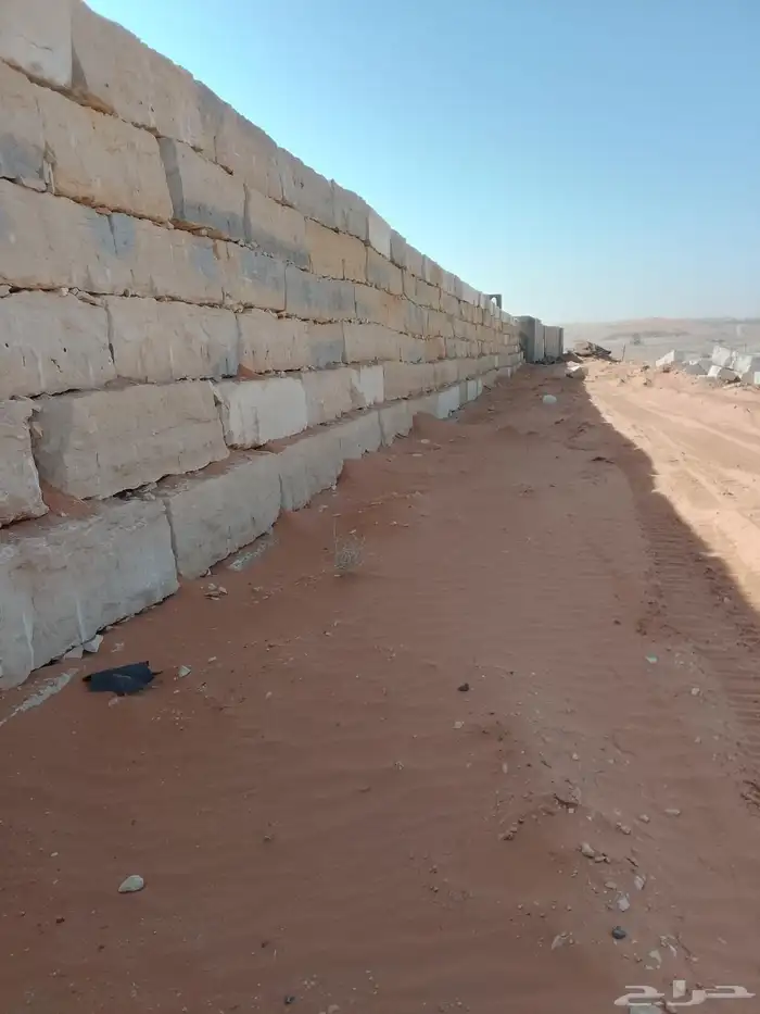 نقوم بتنفيذ جلسات العريش وتركيب الحجر الطبيعي شكل جبلي 7