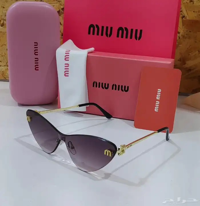 نظارات ميو ميو مع ملحقاتها 6