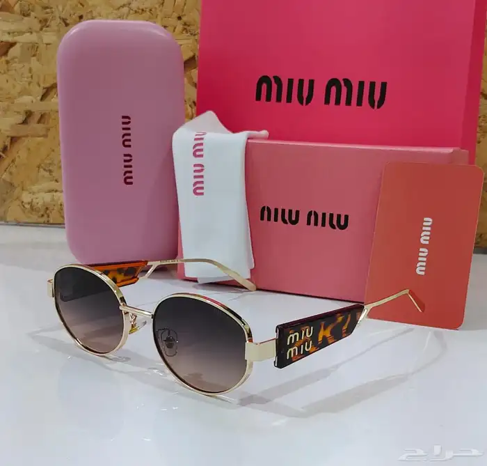 نظارات ميو ميو مع ملحقاتها 5