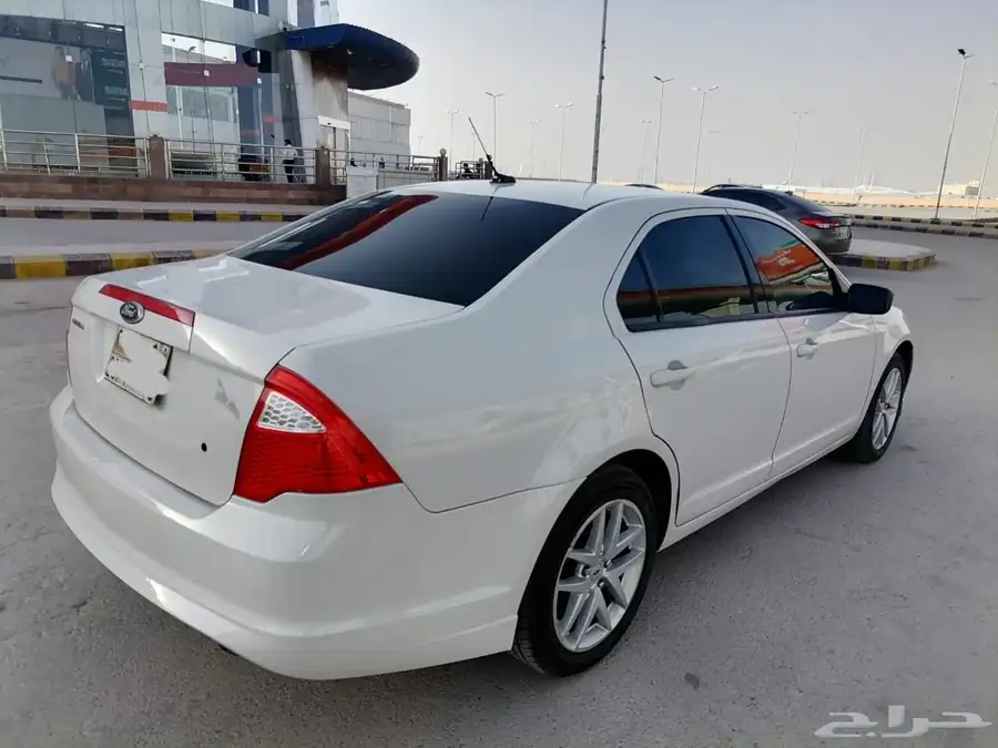 سياره فورد فيوجن 2010 2