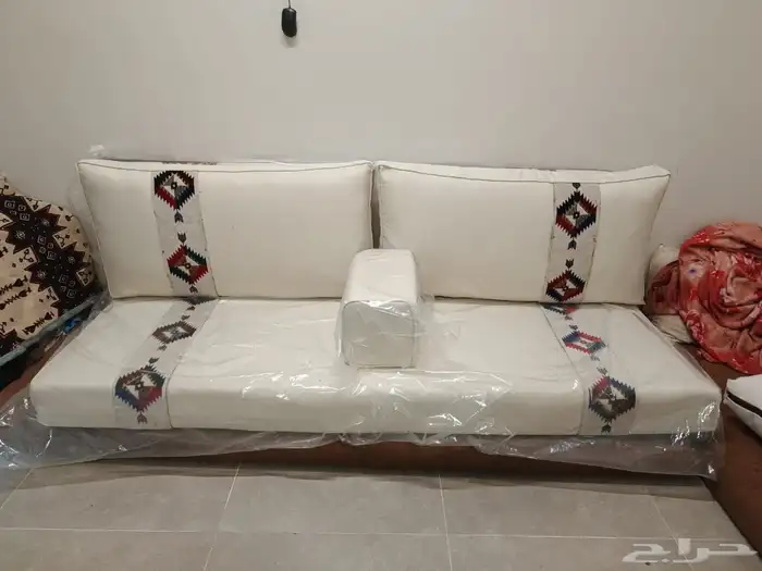 تنجيد وتفصيل كنب وستائر  باطرمه 3