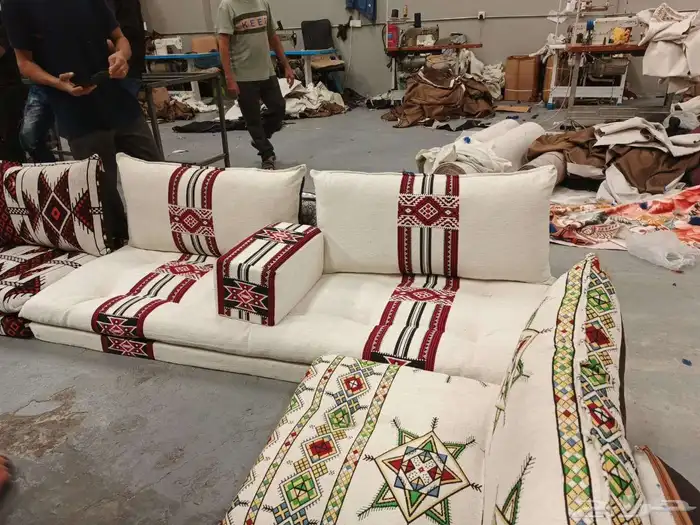 تنجيد وتفصيل كنب وستائر  باطرمه 2