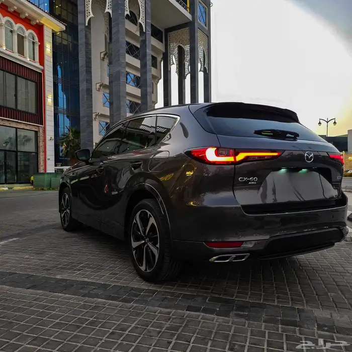 الأنيقة مازدا CX60 2025 3