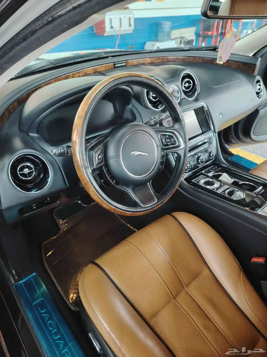 جاكور xj 2014 2