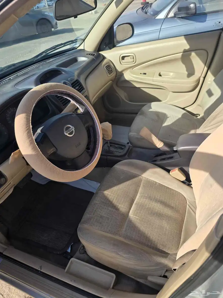 Nissan Sunny 2011 2
