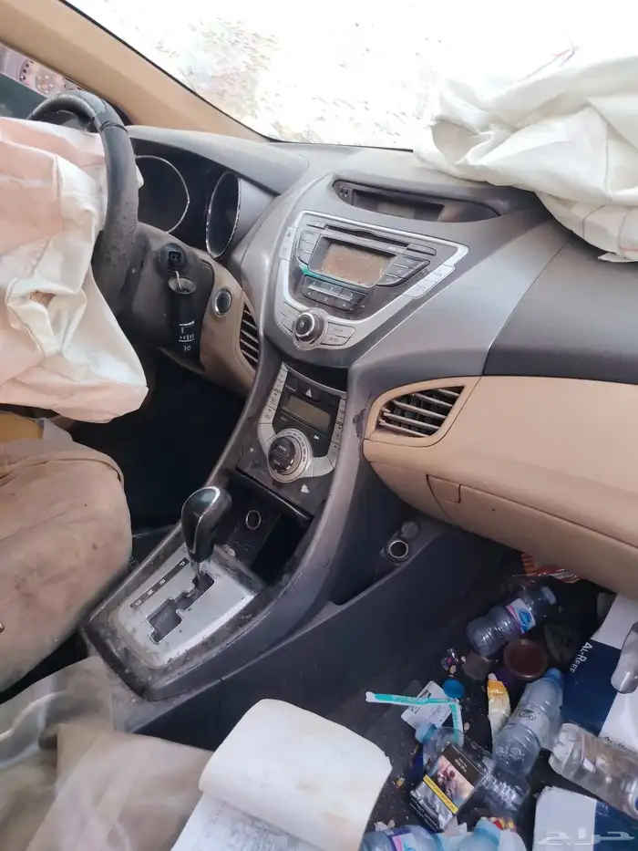 يوجد لدينا قطع غيار هونداي النتراء موديل 2014 وجميع قطع النت 0