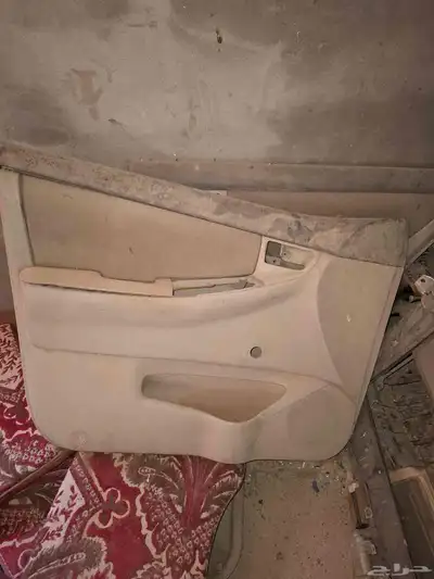 للبيع قطع كورلا من 2001 الى2007 0