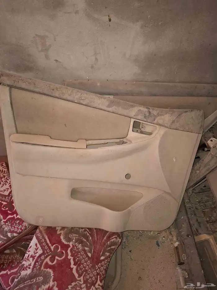للبيع قطع كورلا من 2001 الى2007 0