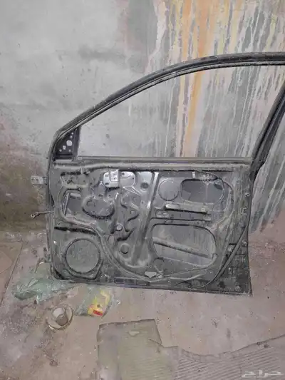 للبيع قطع كورلا من 2001 الى2007 3