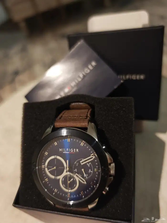 TOMMY HILFIGER ساعة هارلي براون للرجال مقاس 0