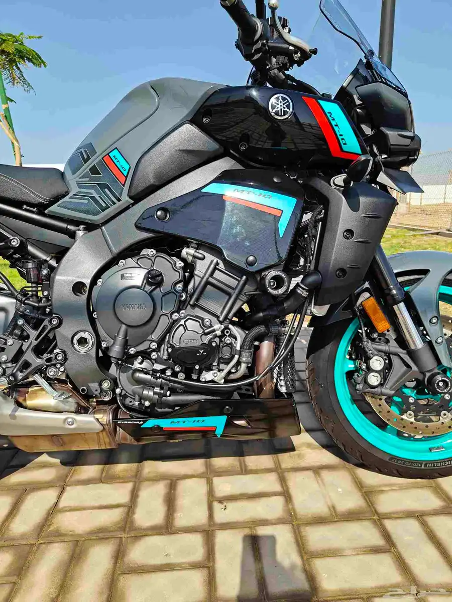 2023 Yamaha MT10 1