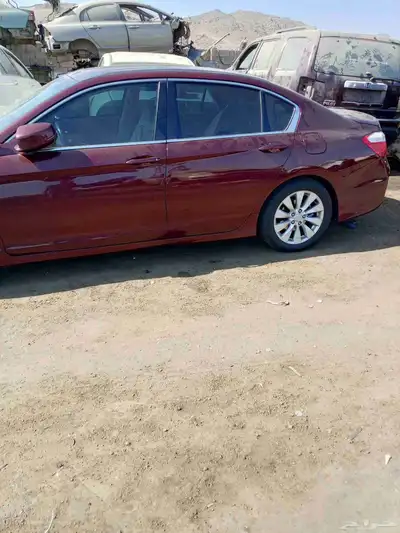 قطع غيار سيارات هوندا تشليح للبيع يوجد لدينا توصيل 3