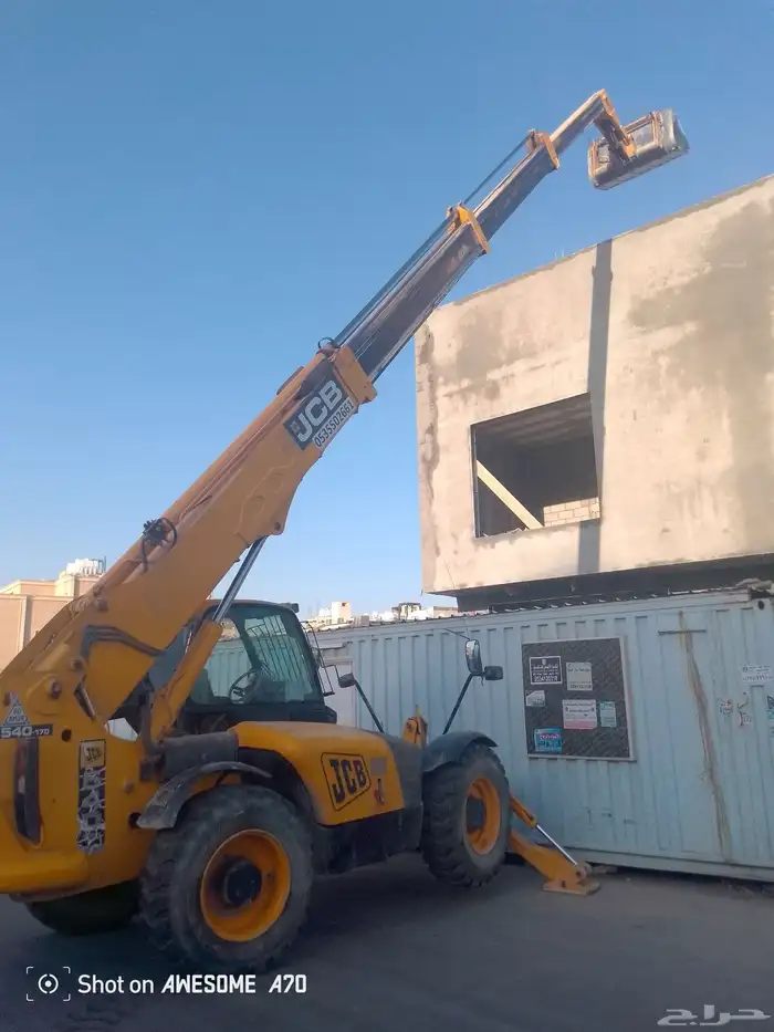 رافعه جي سي بي للرفع المواد البناء 0