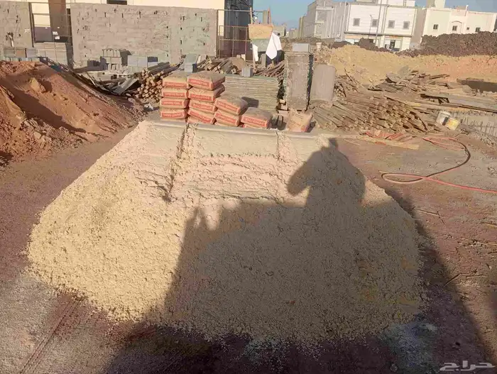 دينا قلاب لتوريد الرمل الابيض والمغسول والطوب والعتب 1