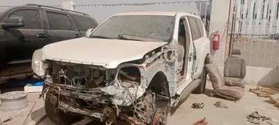 تويوتا شاص ربع كامري كرولا برادو فورشينر جميع انواع السيارات 0