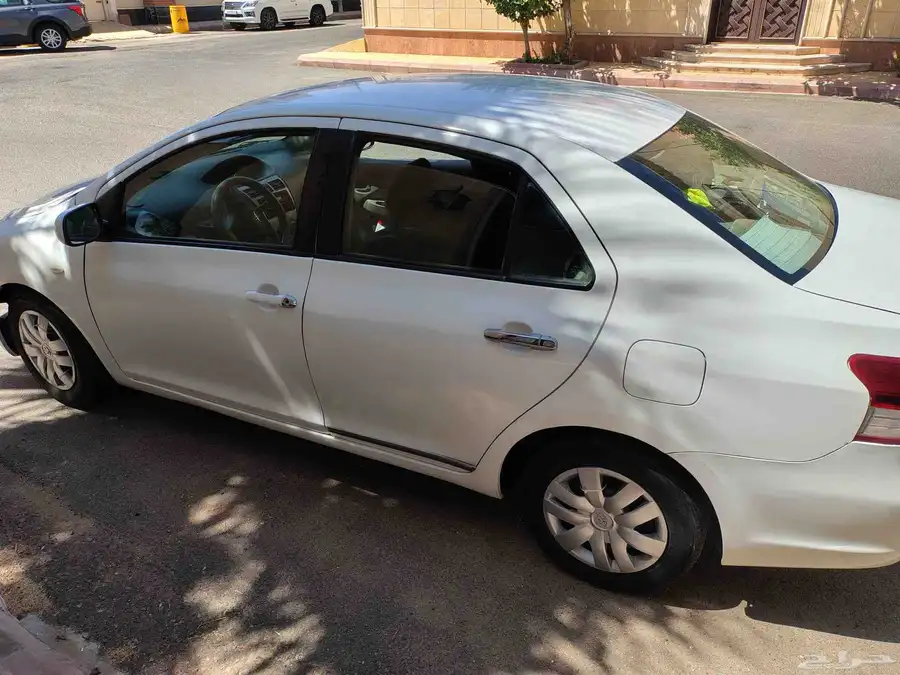Toyota Yaris 2010 5