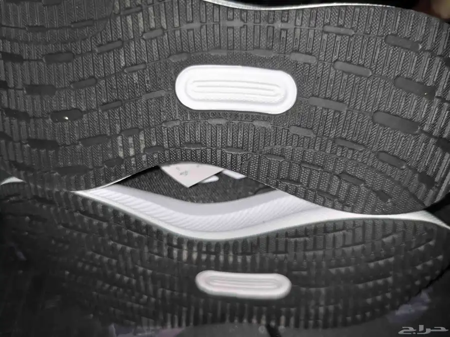 حذاء رياضى مقاس 38 adidas running shoe 0