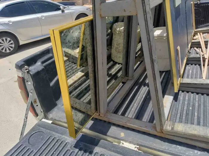 مرايا ساده بإضاءة LED أنيقة وعصرية 4