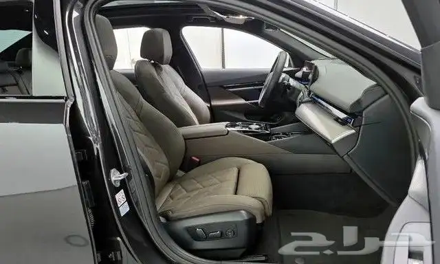 بي إم دبليو 520i M Sport 2024 استيراد من كوريا 6