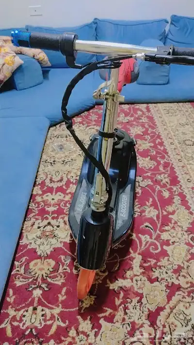 سكوتر كهربائي قابل للطي يحتاج بطارية فقط 4