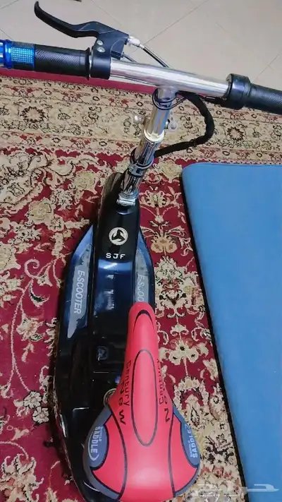 سكوتر كهربائي قابل للطي يحتاج بطارية فقط 0