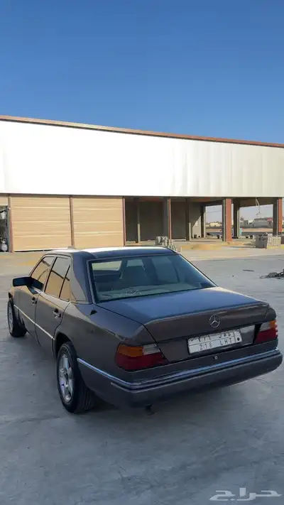 مرسيدس موديل 91 تحمل لوحة مميزة 2
