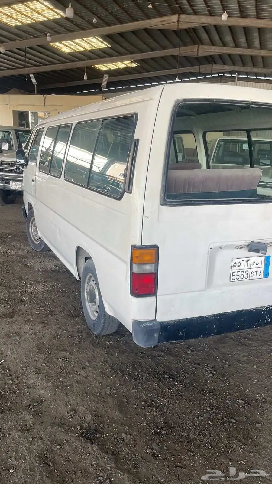 نيسان اورفان94 0