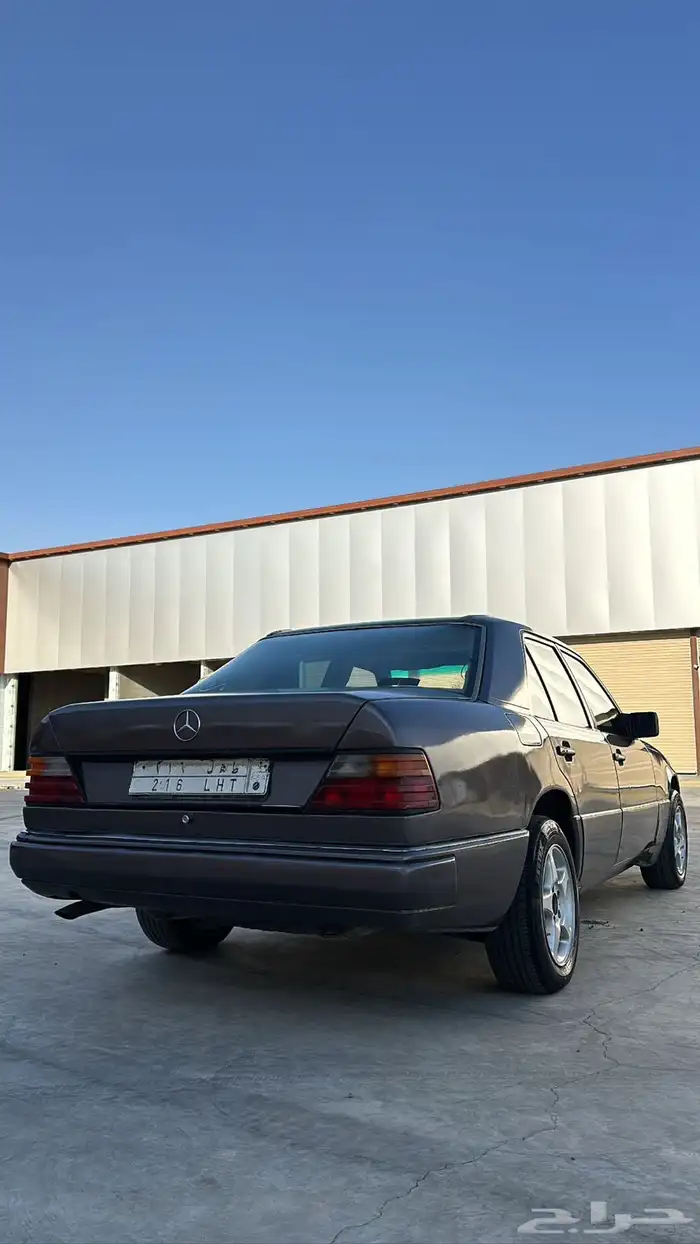مرسيدس موديل 91 تحمل لوحة مميزة 1