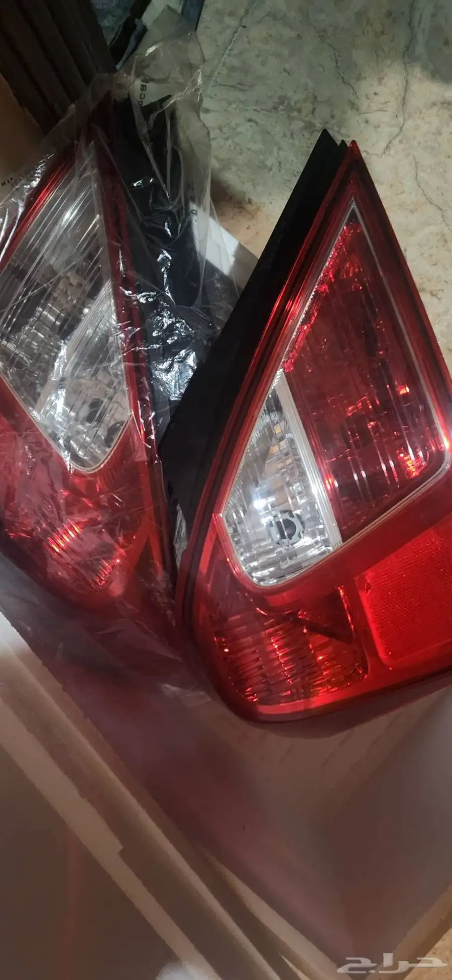 اسطبات نيسان سني - nissan sunny tail light 1