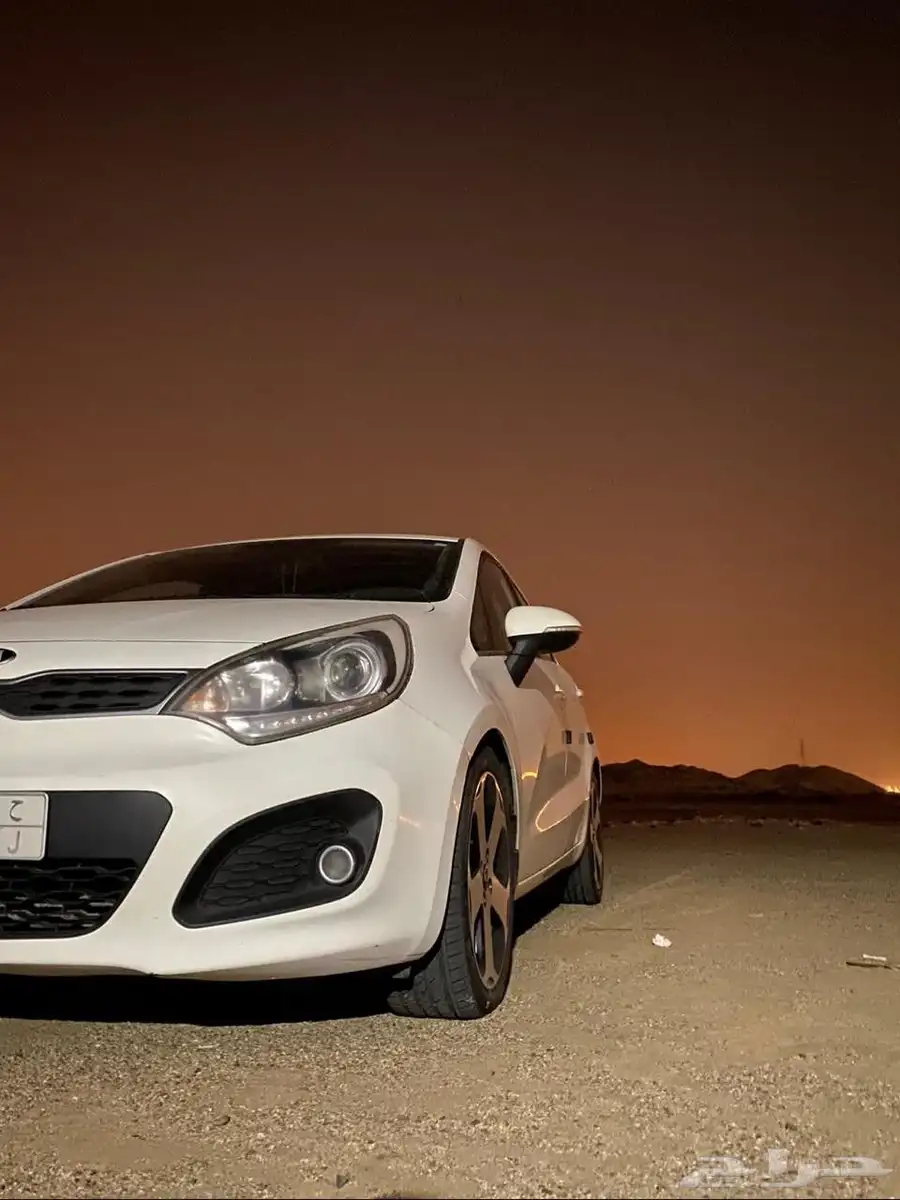 كيا ريو هاتشباك 2014 فئة الفل 2