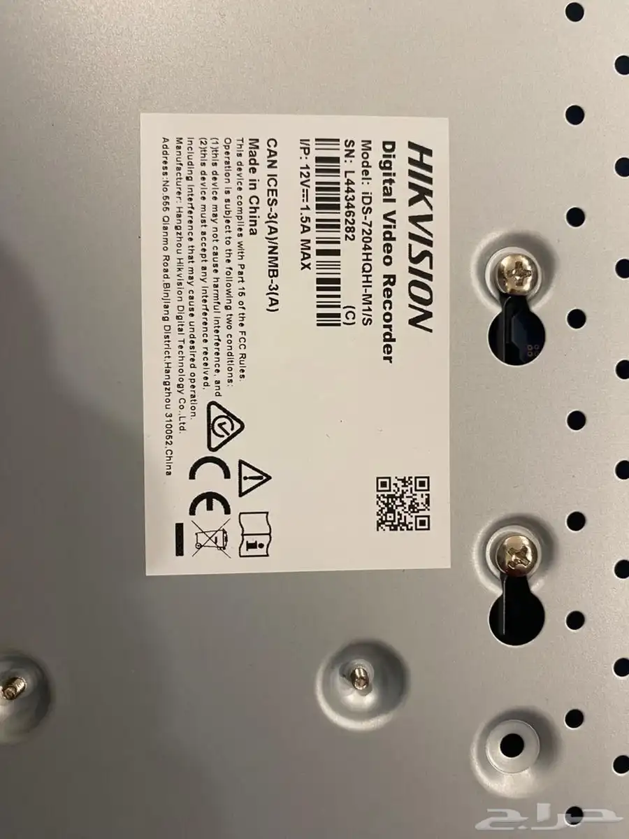 4 كاميرات للبيع معا جهاز HIKVISION 4