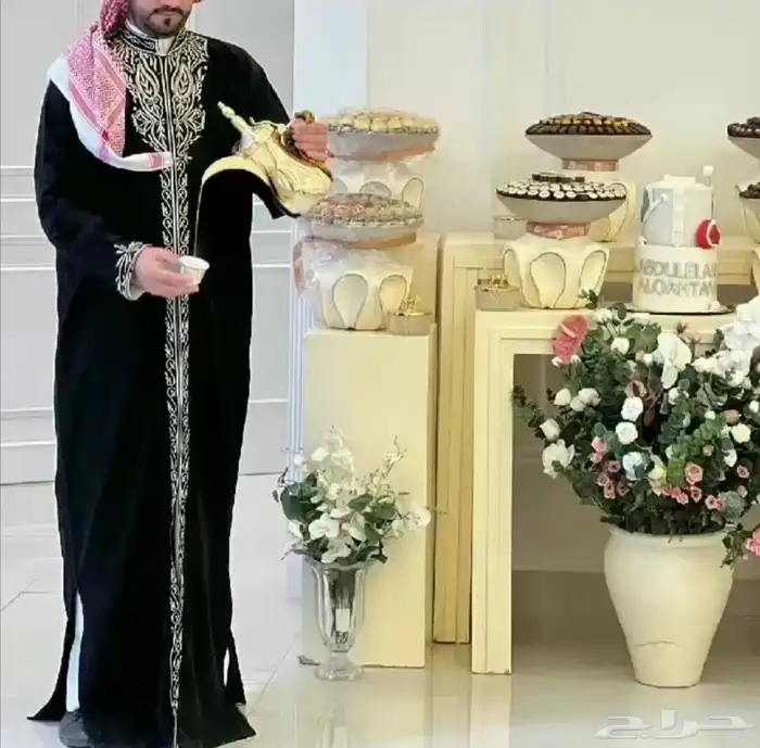 للحفلات والمناسبات قهوجينن وصبابين رجال ونساء كراسي طاولة 2