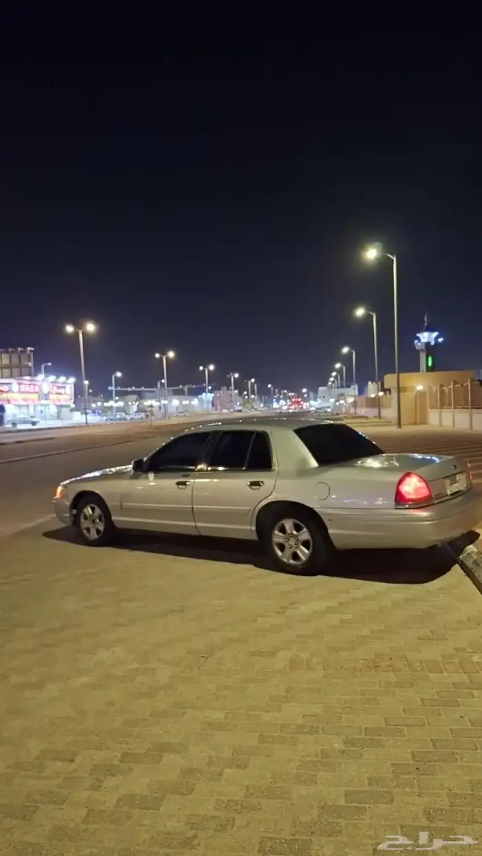 فورد فكتوريا 2003 2