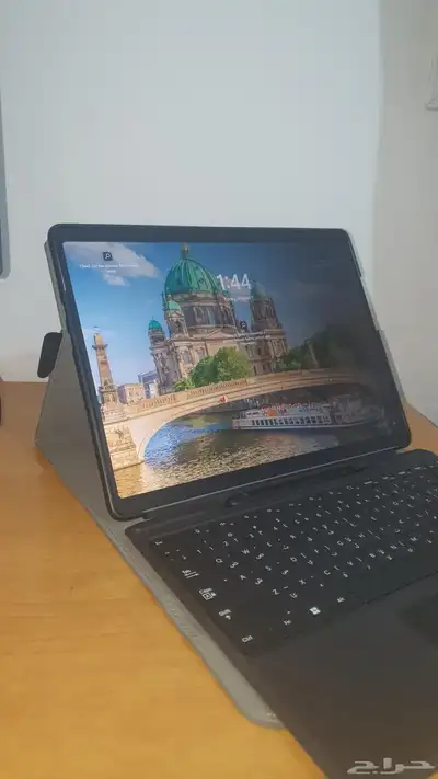 للبيع أحدث مايكروسوفت سيرفس برو 11 8