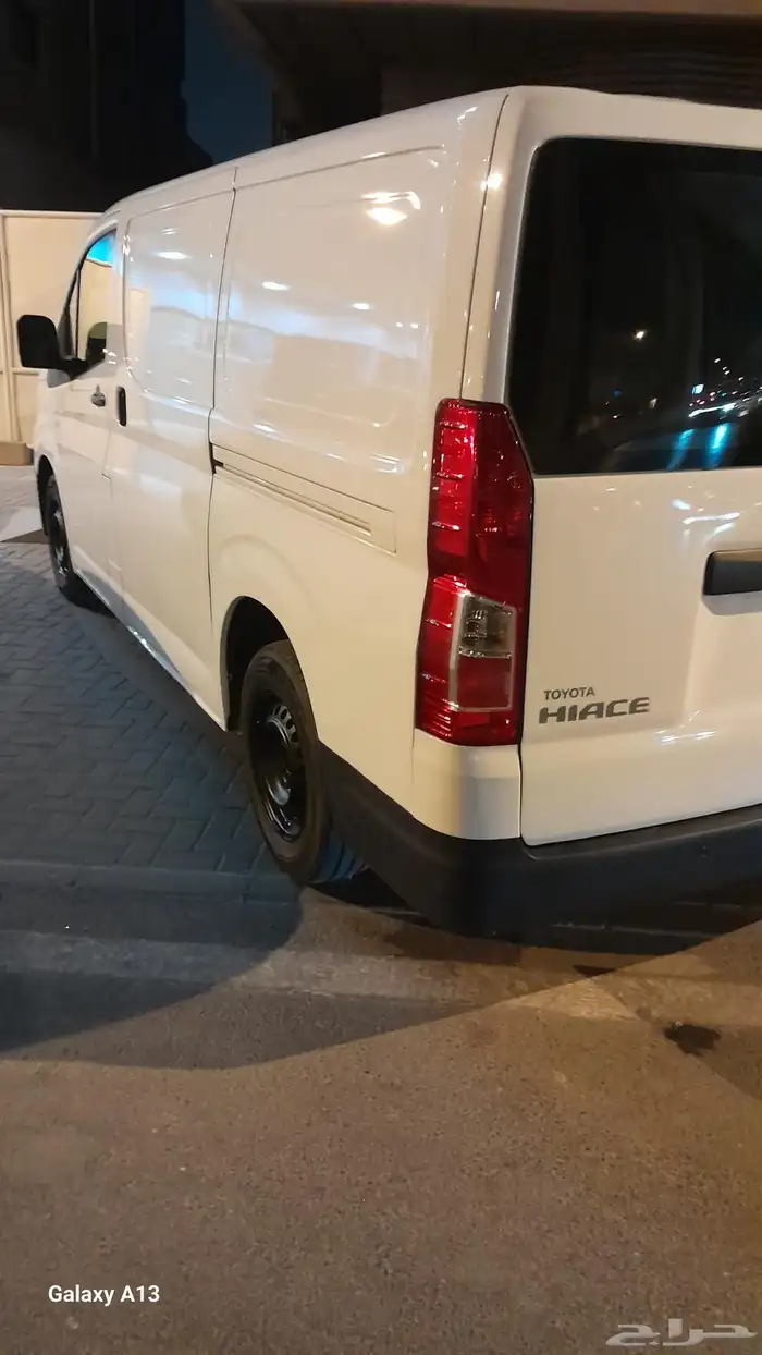تويوتا فان للايجار 1