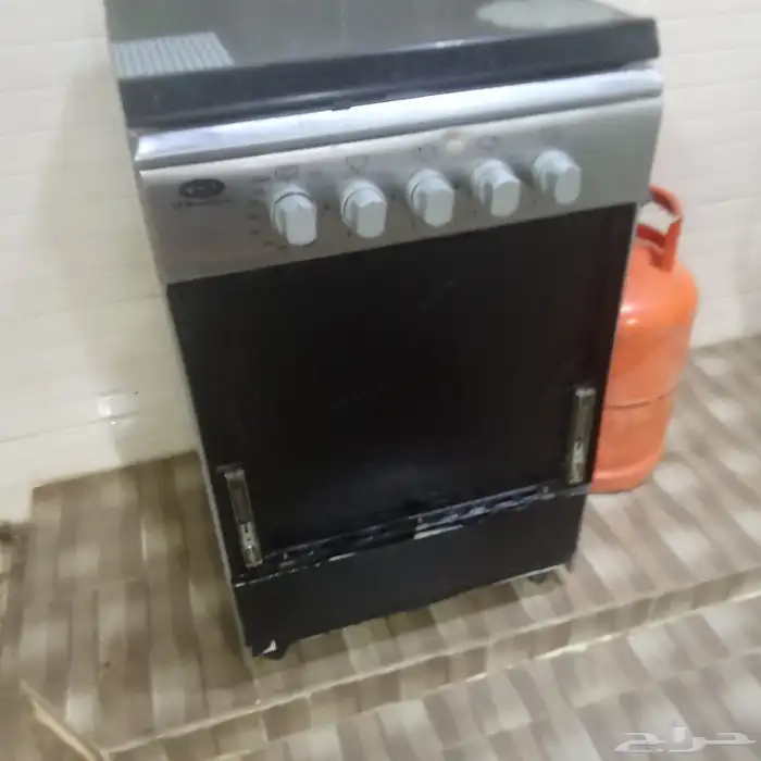 اغراض للبيع تلاجه غساله مكيف كنب بتجاز فرن طاولة طعام مكيف 5